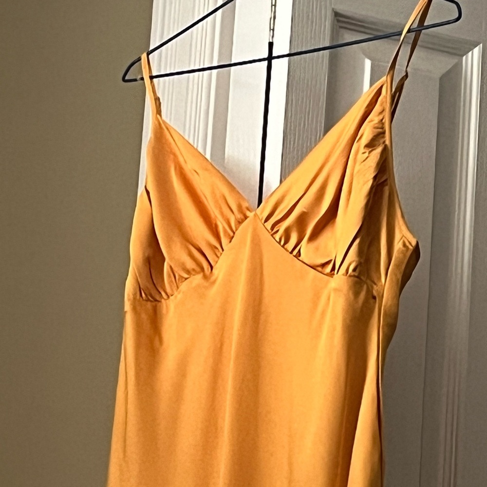 Abercrombie and Fitch Yellow
Ruched Satin Slip Midi Dress